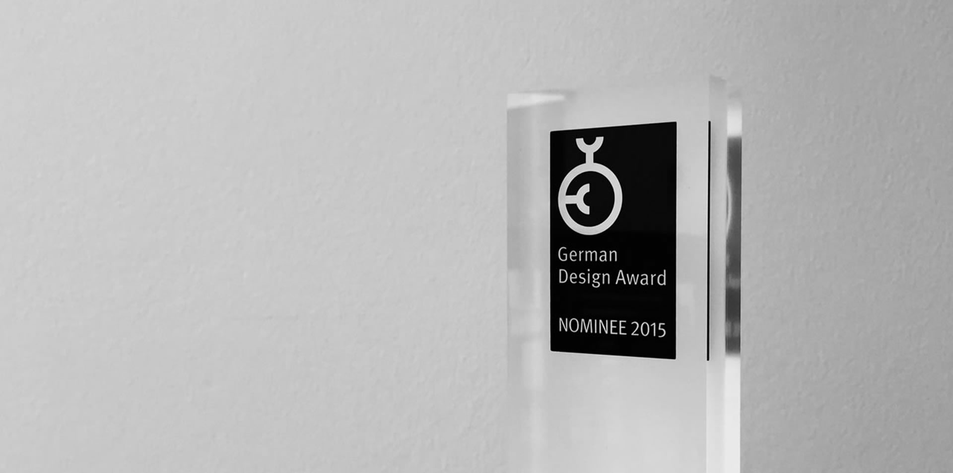 AWARD WINNER FELIX SCHWAKE German Design Award 2015 DESK I Nominee